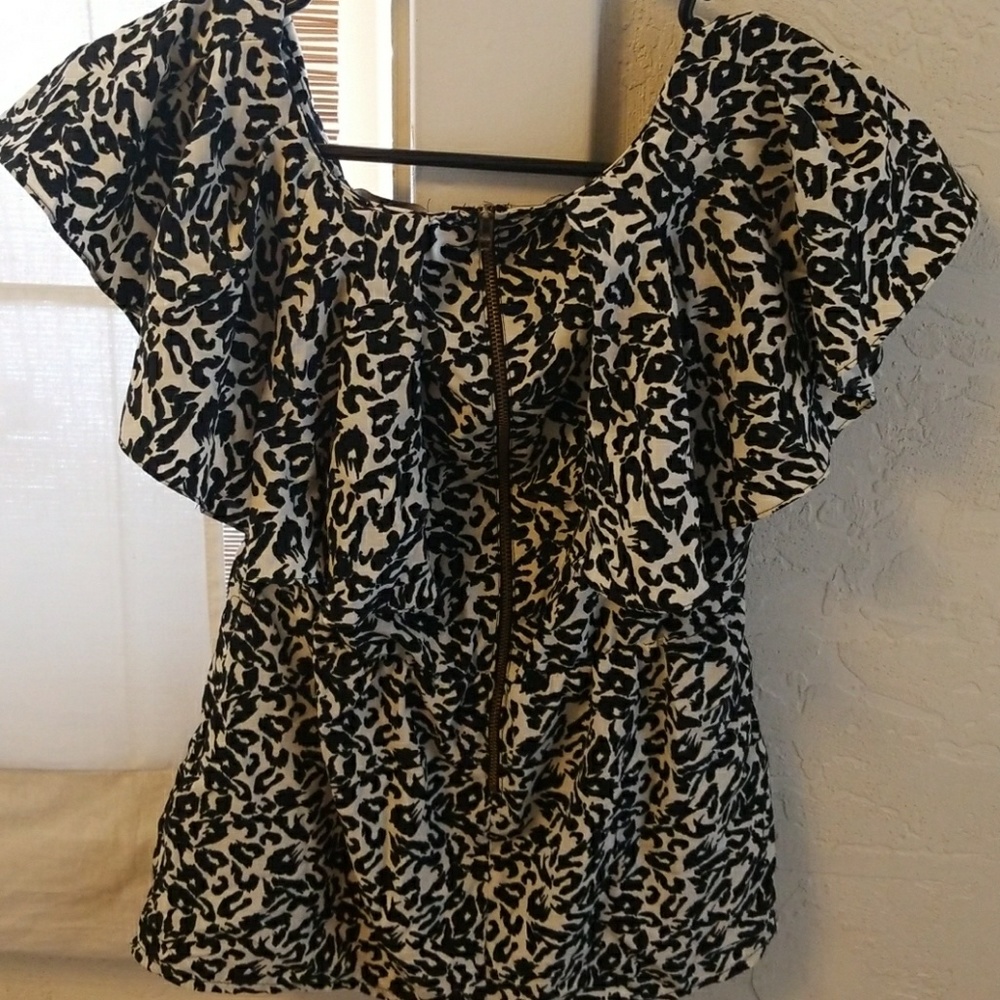 H&M Top - Picture 2 of 3